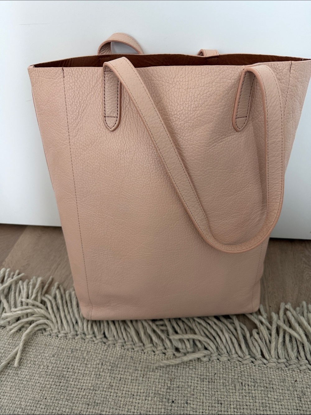 Cuyana Pebbled Leather Tote in Blush
